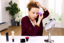 Anna K. shows 3 steps for full-coverage foundation