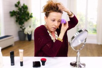 Anna K. shows 3 steps for full-coverage foundation