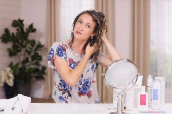 Anne teaches how to style curly hair