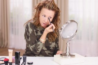 Anna K teaches makeup