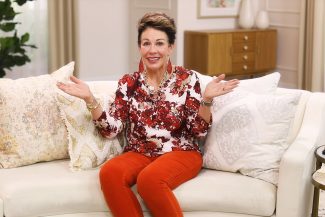 Carol Tuttle teaching how to balance your energy